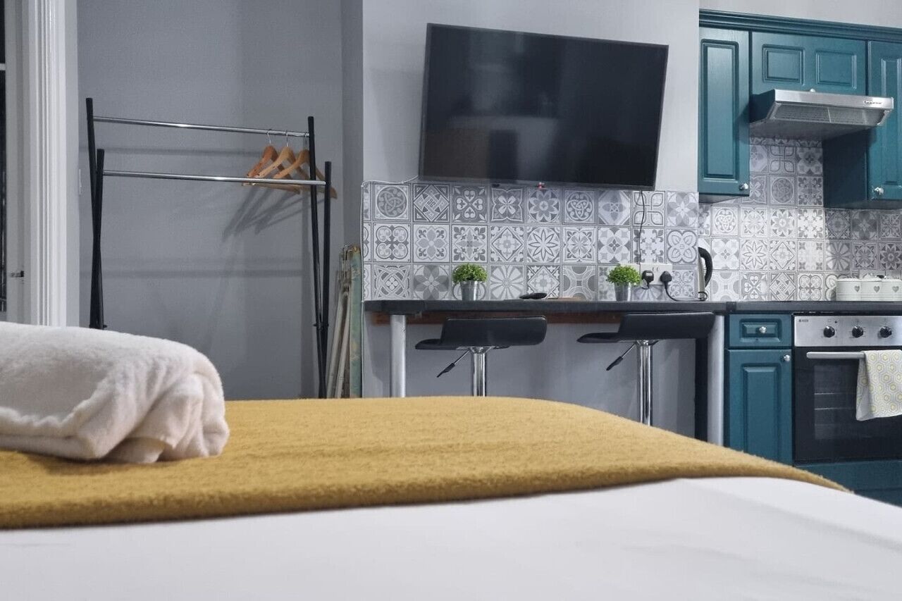 Schreibtisch, Bügeleisen/Bügelbrett, WLAN, Bettwäsche