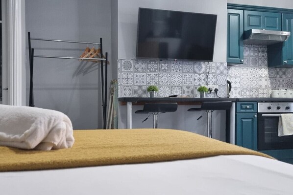 Schreibtisch, Bügeleisen/Bügelbrett, WLAN, Bettwäsche