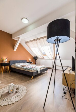 2 bedrooms, iron/ironing board, WiFi, bed sheets