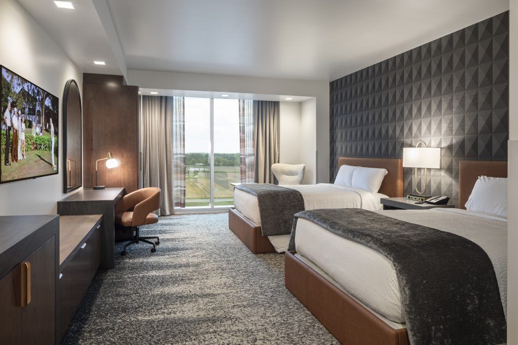 Ropa de cama hipoalergénica, caja fuerte, escritorio