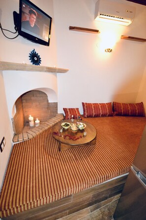 Interior - Authentic Greek villa with all mod-cons in the heart of Rhodes (Rhodes)