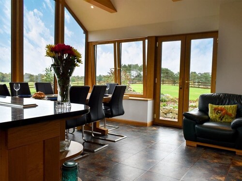 2 Bedroom bungalow Aberdeen within the beautiful countryside.