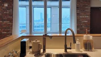 Royal Villa | Private kitchen | Fridge, microwave, espresso maker, coffee/tea maker