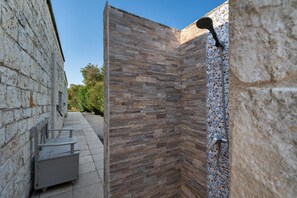 Ferienhaus | Dusche im Bad