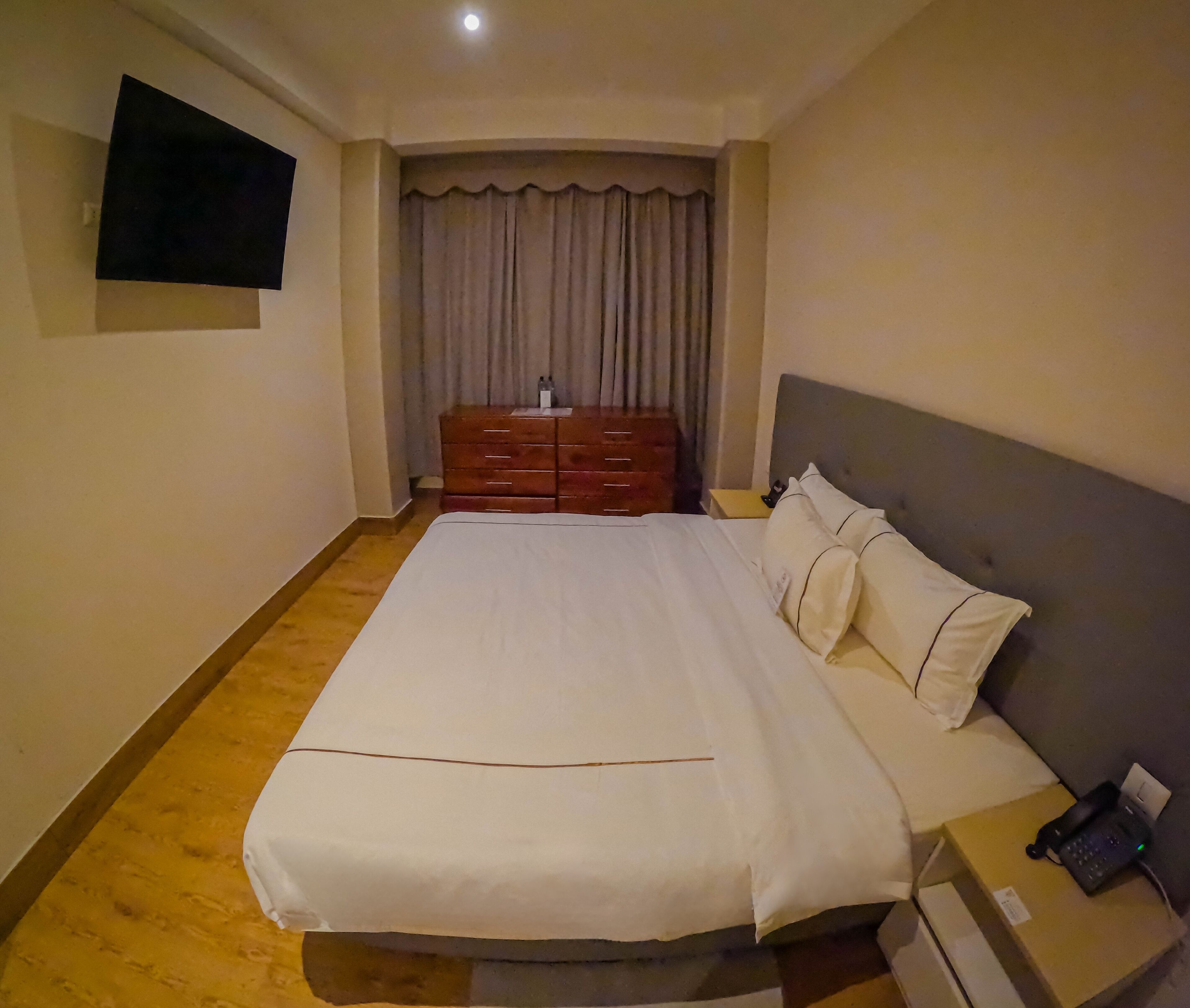 Contemporánea Individual Interior (1 cama king) | Safe på rommet, lydisolert og sengetøy