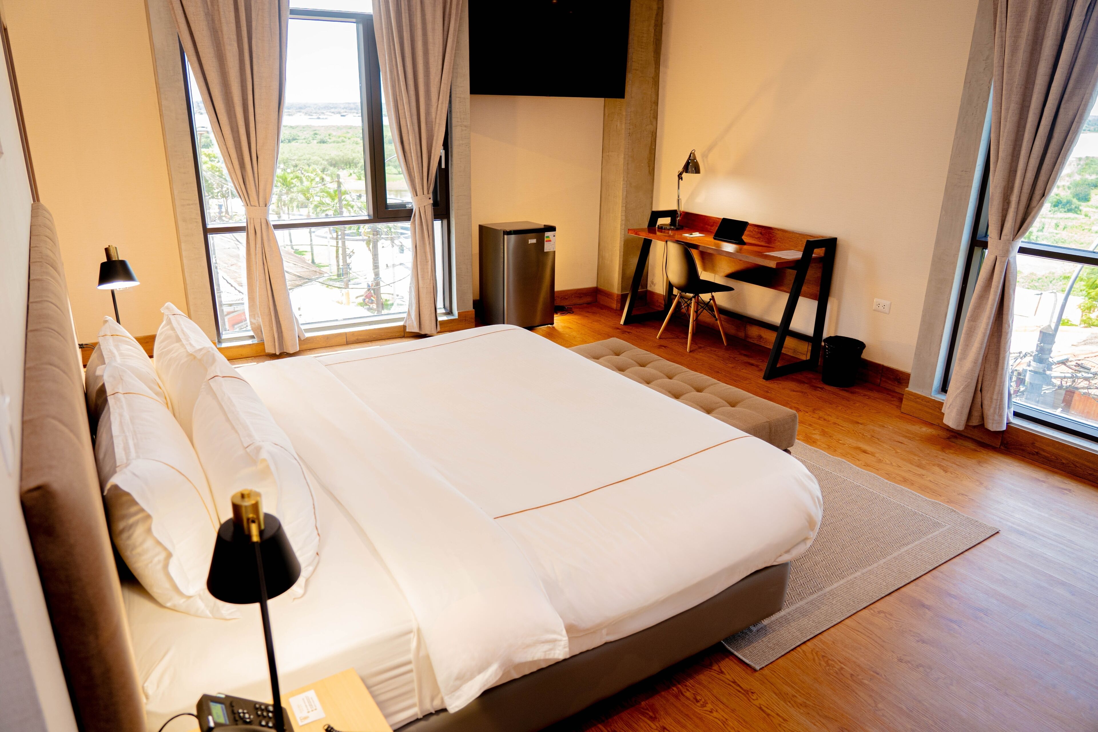 Suite Presidencial Contemporánea con vista al río (1 cama king) | Safe på rommet, lydisolert og sengetøy