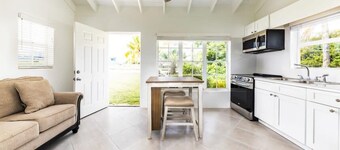 Walk to Beach & Shops - High Rock House w/ Kitchen