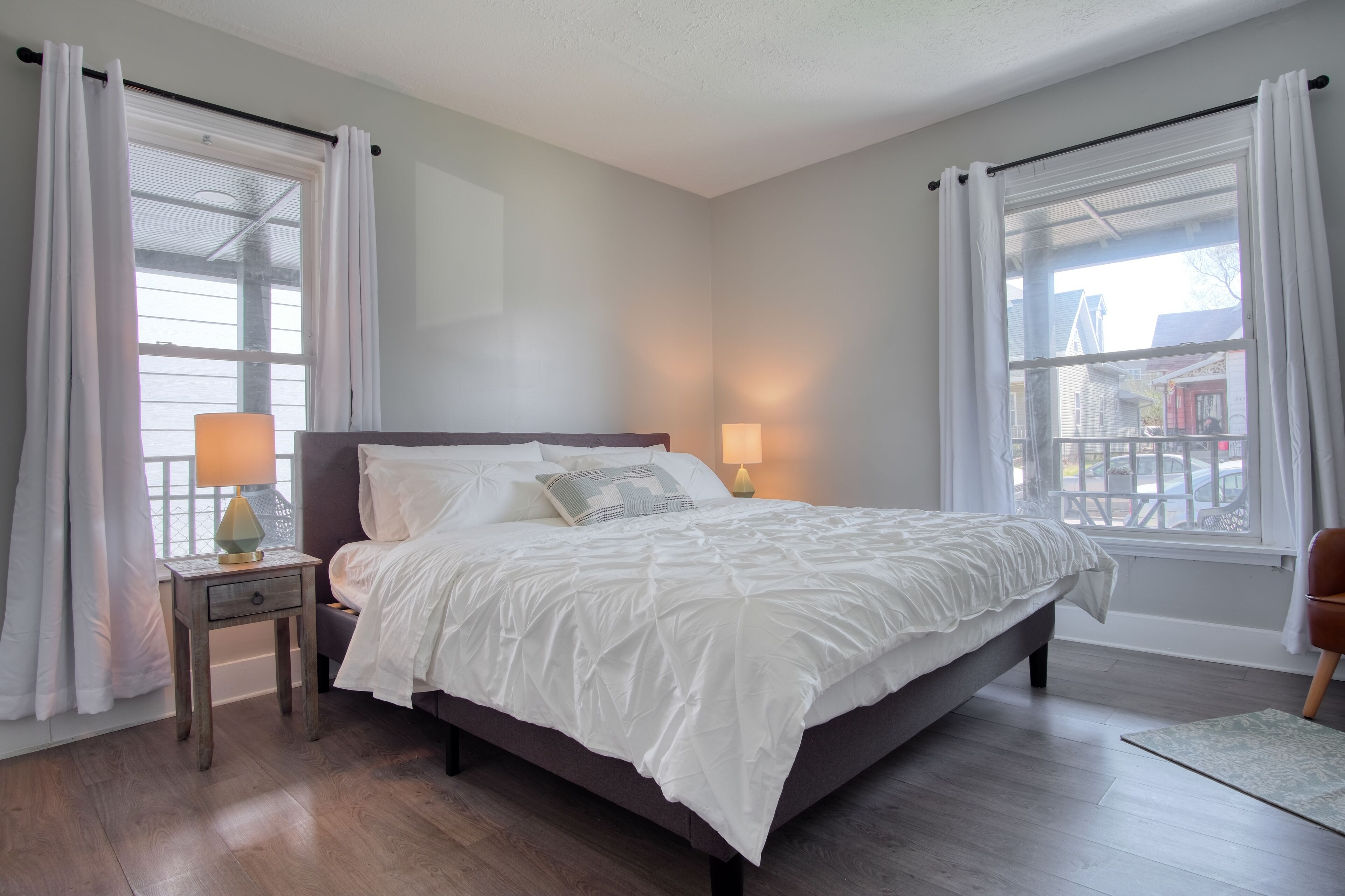 4 slaapkamers, een strijkplank/strijkijzer, wifi, beddengoed