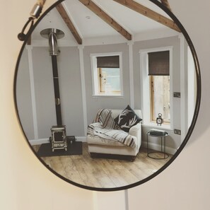 Interior - The Secret Roundhouse - En-suite glamping sleep 2 with hot tub close to beaches (Bude)