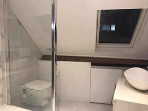 Bathroom - Studio Spacieux Confortable Avec vue sur le Toit 6 (paris)