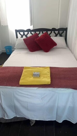 2 bedrooms, WiFi, bed sheets - Bed and Breakfast BNB (Basseterre)
