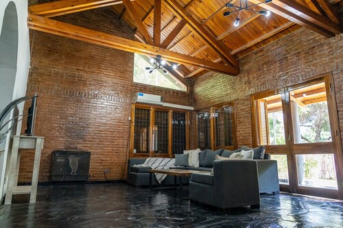 Hermosa casa para 16p con pileta+jacuzzi