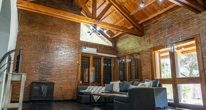 Hermosa casa para 16p con pileta+jacuzzi