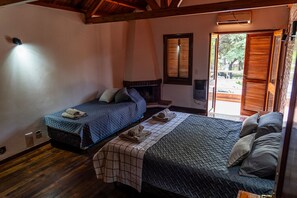 6 bedrooms, WiFi, bed sheets