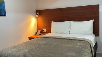 1 habitación, ropa de cama hipoalergénica y decoración personalizada