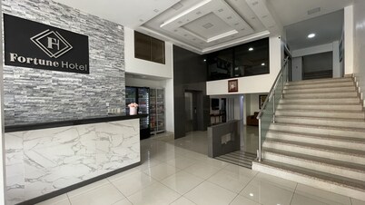 Fortune Hotel 
