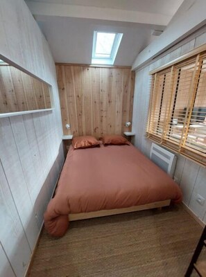 1 chambre, bureau, lit parapluie, Wi-Fi gratuit