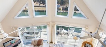 Bliss by the Bay - Canal Front with fabulous Amenities!