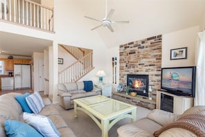 Smart TV, fireplace