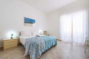 3 bedrooms, iron/ironing board, travel cot, free WiFi - Ca' da Tina - Calamenhir - Calasetta (Calasetta)