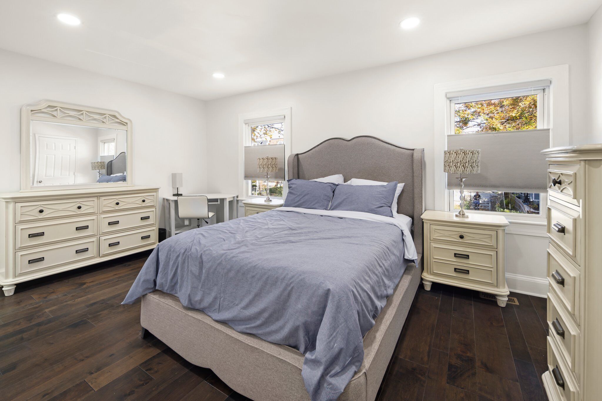 Furnished, Cozy & Spacious 1B1B Private Room with Own Workspace & Walk-In Closet