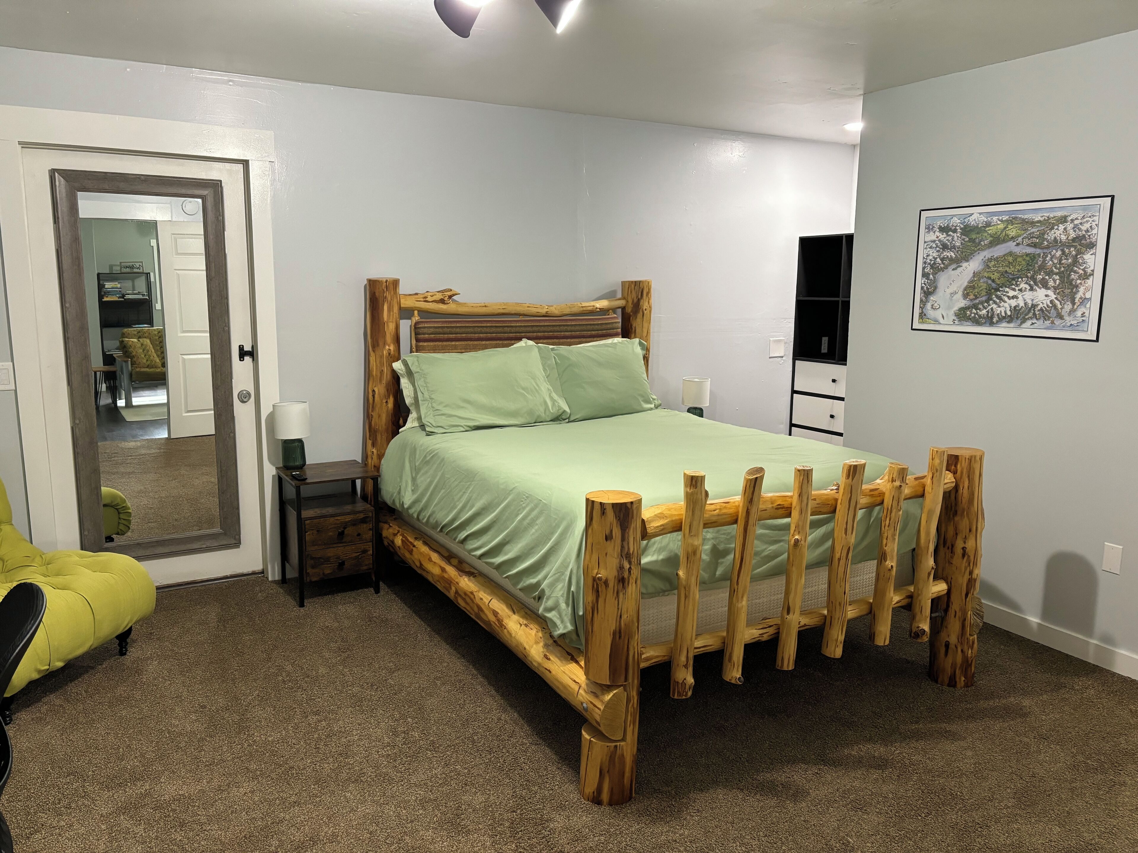 1 habitación, escritorio, tabla de planchar con plancha y wifi gratis 