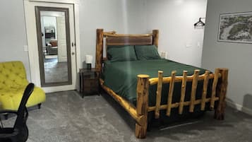 1 bedroom, desk, iron/ironing board, free WiFi