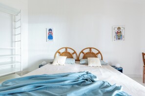 3 chambres, fer et planche à repasser, Wi-Fi gratuit, draps fournis