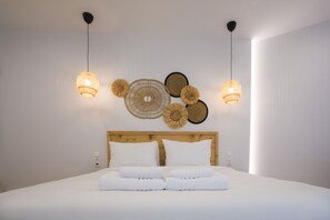 Hypo-allergenic bedding, in-room safe, desk, laptop workspace - White Corner (Thessaloniki)
