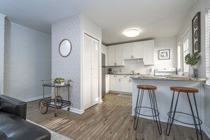 Interior - Delaney House w Private Backyard (Orlando)