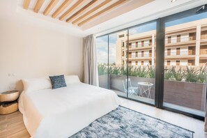 普通套房, 陽台, 泳池景觀 | 1 間臥室、高級寢具、迷你吧、客房內保險箱