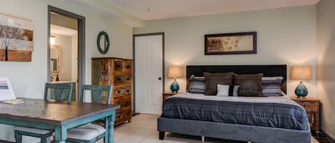 Iron/ironing board, travel cot, WiFi, bed sheets