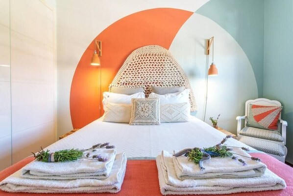 1 bedroom, travel crib, WiFi, bed sheets