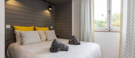 1 bedroom, iron/ironing board, travel cot, WiFi