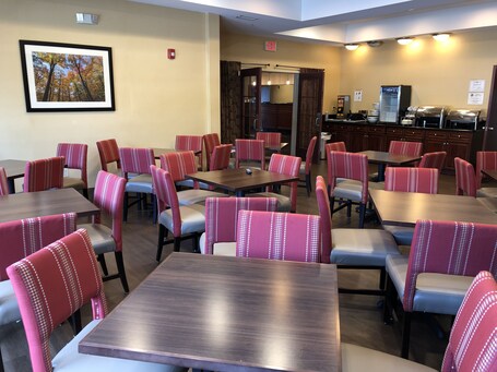 TAPA HOTEL - Image 22