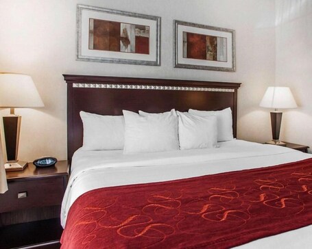TAPA HOTEL - Image 13