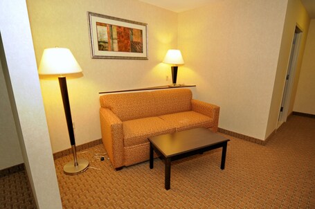 TAPA HOTEL - Image 33