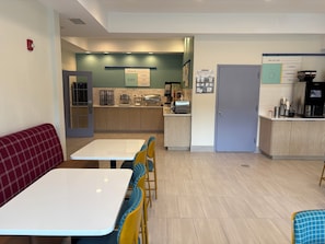 Free daily continental breakfast