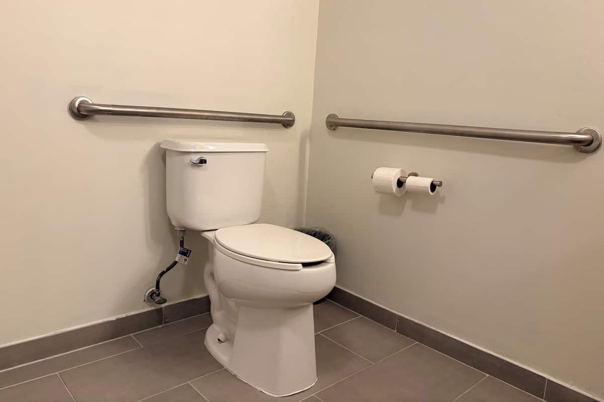 Pillowtop beds, desk, laptop workspace, blackout drapes