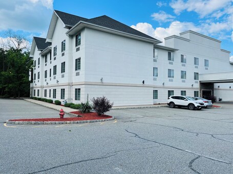 TAPA HOTEL - Image 16