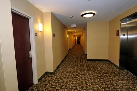 TAPA HOTEL - Image 32