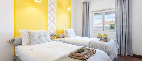 1 bedroom, travel cot, WiFi, bed sheets