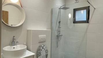 Towels, toilet paper