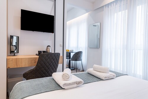 Kriel Suites by LIV Homes 01