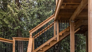 Tina de hidromasaje al aire libre