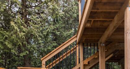 The Cape Miles Retreat - Tobermory Exclusive Experience