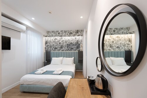 Kriel Suites by LIV Homes 03