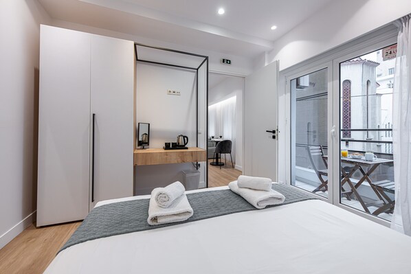 1 chambre, coffres-forts dans les chambres, fer et planche à repasser