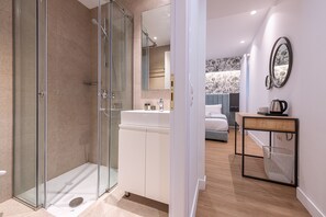 Uklassifisert bilde, 4 av 8, knapp