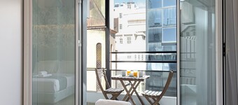 Kriel Suites by LIV Homes 201